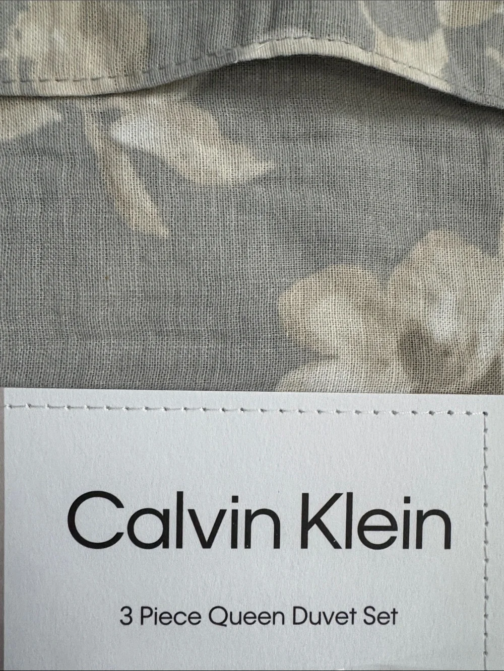 Calvin Klein Duvet Cover Set Queen Light Gray/Ivory Floral Cotten Gauze